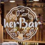 Szeptember közepétől várja vendégeit a főváros szívében a gyógy- és fűszernövények, az illatok és ízek kicsiny világa, a herBar.