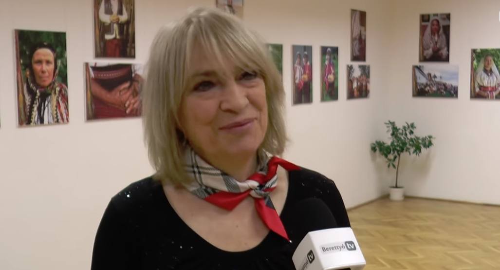 Teltház fogadta Berettyóújfaluban Kovács Kati Liszt Ferenc-díjas énekesnőt november 22-én.